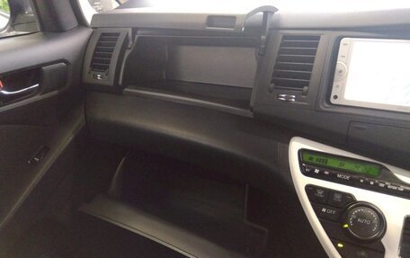 Toyota ISis I, 2016 год, 1 079 000 рублей, 21 фотография