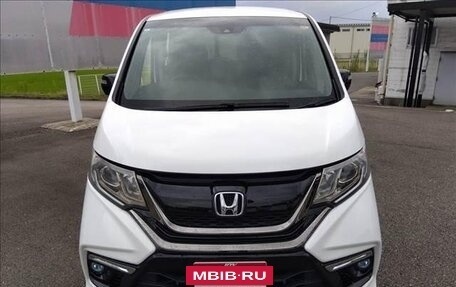 Honda Stepwgn IV, 2017 год, 1 450 000 рублей, 2 фотография