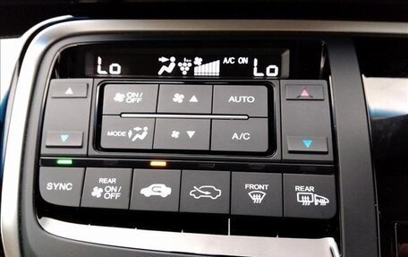 Honda Stepwgn IV, 2017 год, 1 450 000 рублей, 16 фотография
