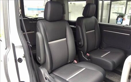 Honda Stepwgn IV, 2017 год, 1 450 000 рублей, 9 фотография