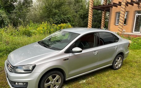 Volkswagen Polo VI (EU Market), 2016 год, 945 000 рублей, 2 фотография