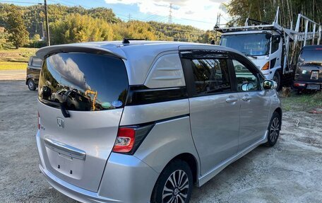 Honda Freed I, 2015 год, 806 000 рублей, 6 фотография