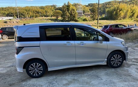 Honda Freed I, 2015 год, 806 000 рублей, 4 фотография