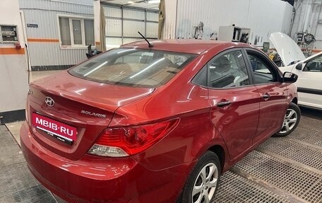 Hyundai Solaris II рестайлинг, 2011 год, 770 000 рублей, 2 фотография