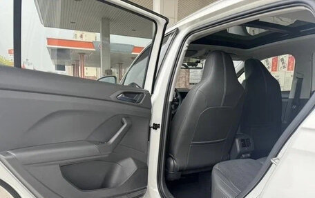 Volkswagen T-Cross I, 2021 год, 1 200 000 рублей, 10 фотография