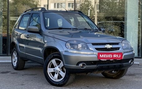 Chevrolet Niva I рестайлинг, 2016 год, 680 000 рублей, 3 фотография
