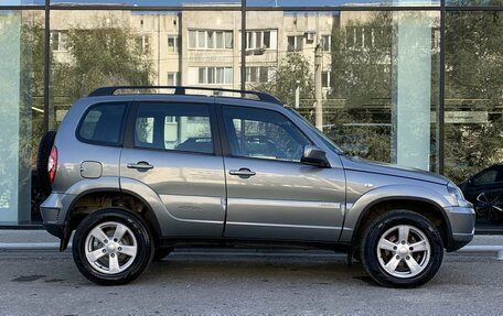Chevrolet Niva I рестайлинг, 2016 год, 680 000 рублей, 4 фотография