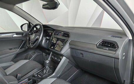 Volkswagen Tiguan II, 2018 год, 2 695 000 рублей, 13 фотография