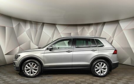 Volkswagen Tiguan II, 2018 год, 2 695 000 рублей, 5 фотография