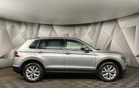 Volkswagen Tiguan II, 2018 год, 2 695 000 рублей, 6 фотография
