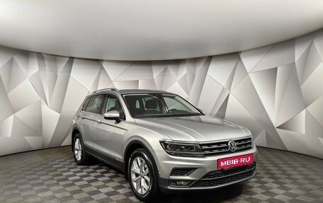 Volkswagen Tiguan II, 2018 год, 2 695 000 рублей, 3 фотография