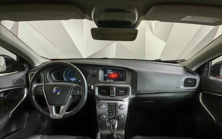 Volvo V40 Cross Country I, 2016 год, 1 795 000 рублей, 13 фотография