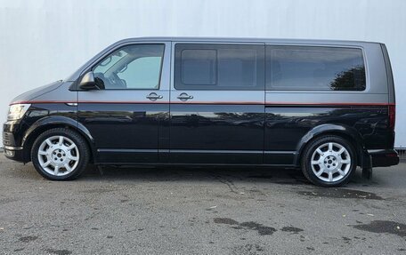 Volkswagen Multivan T6 рестайлинг, 2019 год, 4 900 000 рублей, 8 фотография
