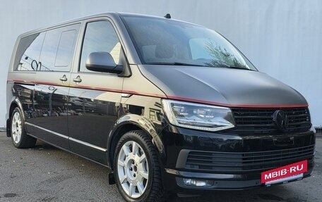 Volkswagen Multivan T6 рестайлинг, 2019 год, 4 900 000 рублей, 3 фотография
