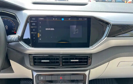 Volkswagen T-Cross I, 2022 год, 1 330 888 рублей, 12 фотография