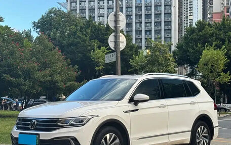 Volkswagen Tiguan II, 2022 год, 1 960 888 рублей, 1 фотография