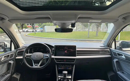 Volkswagen Tiguan II, 2022 год, 1 960 888 рублей, 13 фотография