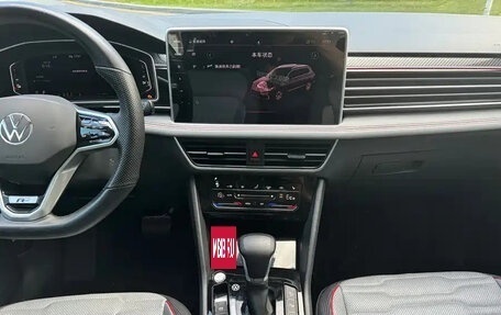 Volkswagen Tiguan II, 2022 год, 1 960 888 рублей, 15 фотография