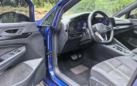 Volkswagen Golf VIII, 2021 год, 1 700 000 рублей, 7 фотография