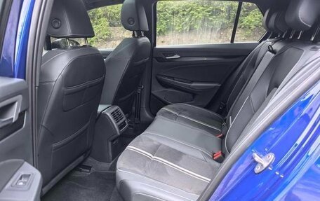 Volkswagen Golf VIII, 2021 год, 1 700 000 рублей, 13 фотография