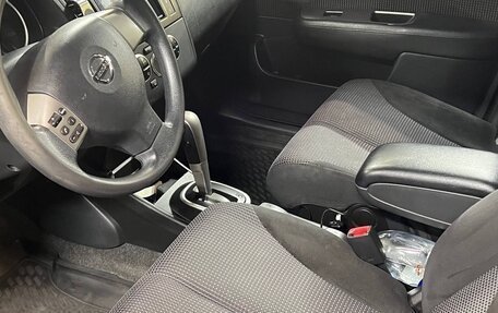 Nissan Tiida, 2010 год, 700 000 рублей, 8 фотография