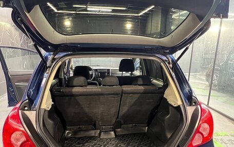 Nissan Tiida, 2010 год, 700 000 рублей, 7 фотография