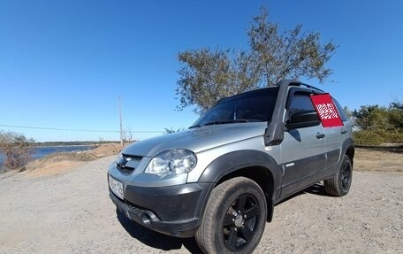 Chevrolet Niva I рестайлинг, 2014 год, 555 000 рублей, 2 фотография