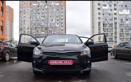 KIA Rio IV, 2018 год, 1 300 000 рублей, 3 фотография