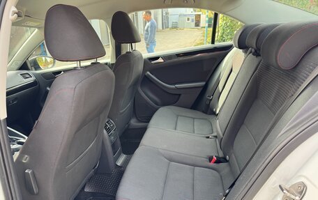 Volkswagen Jetta VI, 2017 год, 1 555 000 рублей, 6 фотография