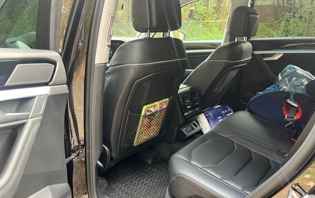 Volkswagen Touareg III, 2018 год, 4 500 000 рублей, 11 фотография