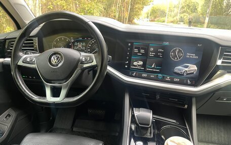 Volkswagen Touareg III, 2018 год, 4 500 000 рублей, 9 фотография