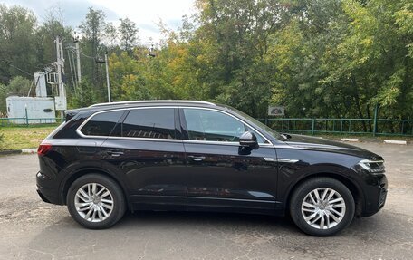 Volkswagen Touareg III, 2018 год, 4 500 000 рублей, 5 фотография