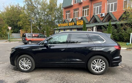 Volkswagen Touareg III, 2018 год, 4 500 000 рублей, 4 фотография