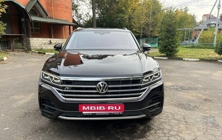Volkswagen Touareg III, 2018 год, 4 500 000 рублей, 3 фотография