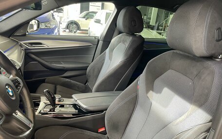 BMW 5 серия, 2019 год, 3 950 000 рублей, 13 фотография