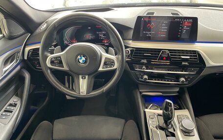 BMW 5 серия, 2019 год, 3 950 000 рублей, 15 фотография