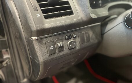 Toyota Avensis III рестайлинг, 2011 год, 899 000 рублей, 18 фотография