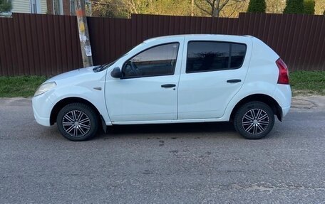 Renault Sandero I, 2014 год, 325 000 рублей, 1 фотография