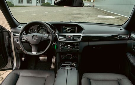 Mercedes-Benz E-Класс, 2011 год, 1 495 000 рублей, 16 фотография