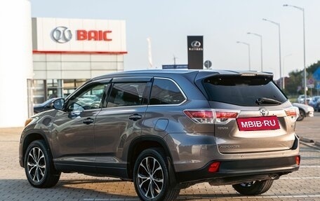 Toyota Highlander III, 2015 год, 2 295 000 рублей, 4 фотография