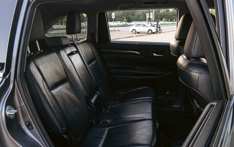 Toyota Highlander III, 2015 год, 2 295 000 рублей, 21 фотография