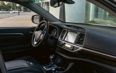 Toyota Highlander III, 2015 год, 2 295 000 рублей, 17 фотография