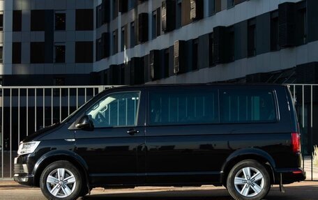 Volkswagen Multivan T6 рестайлинг, 2019 год, 4 450 000 рублей, 6 фотография