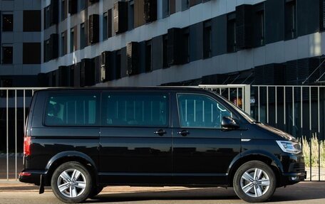 Volkswagen Multivan T6 рестайлинг, 2019 год, 4 450 000 рублей, 7 фотография