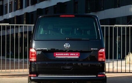 Volkswagen Multivan T6 рестайлинг, 2019 год, 4 450 000 рублей, 10 фотография