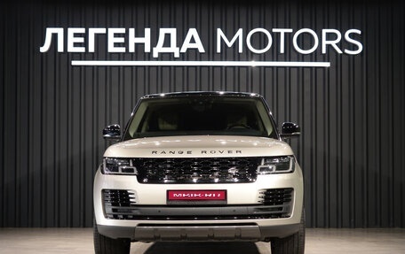 Land Rover Range Rover IV рестайлинг, 2019 год, 5 740 000 рублей, 2 фотография