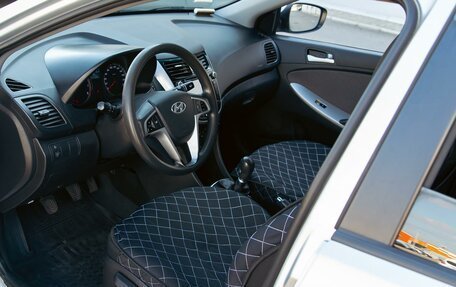 Hyundai Solaris II рестайлинг, 2014 год, 725 000 рублей, 13 фотография
