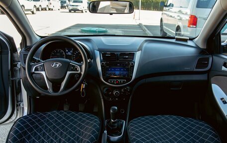 Hyundai Solaris II рестайлинг, 2014 год, 725 000 рублей, 16 фотография