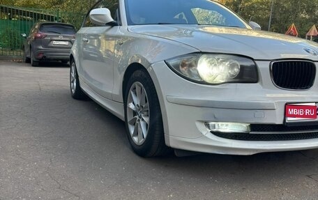 BMW 1 серия, 2011 год, 710 000 рублей, 1 фотография