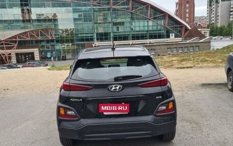 Hyundai Kona I, 2018 год, 1 850 000 рублей, 4 фотография